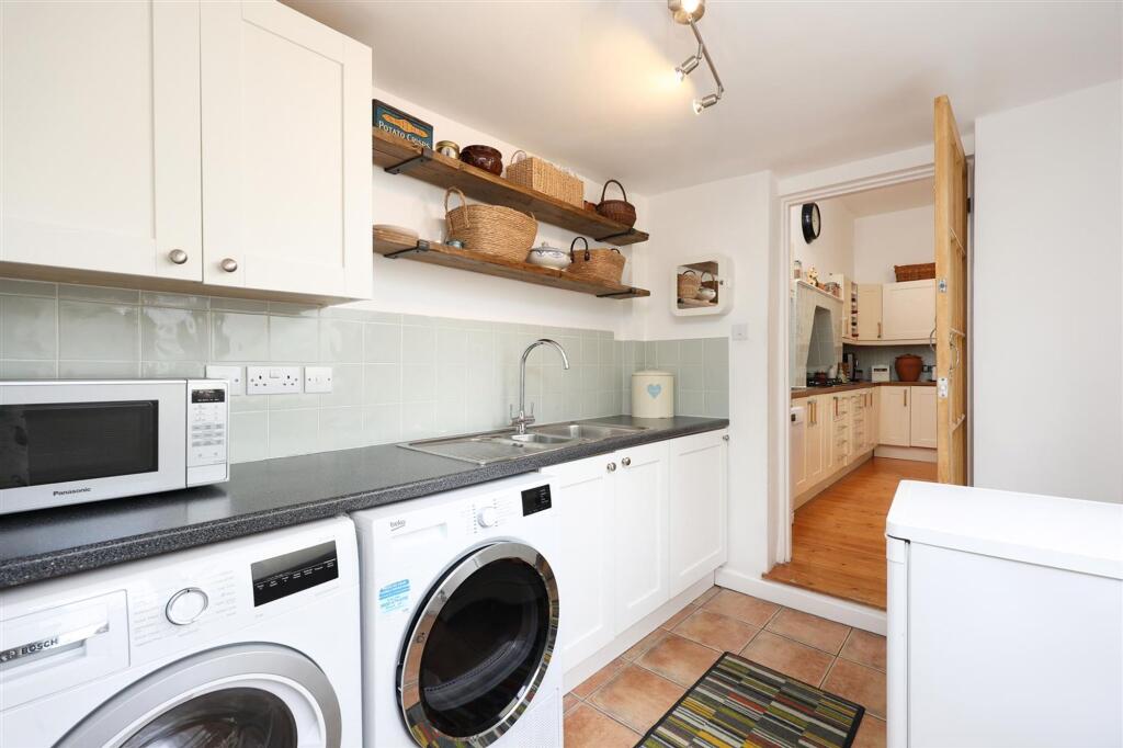 4 Julius Road 25.JPG