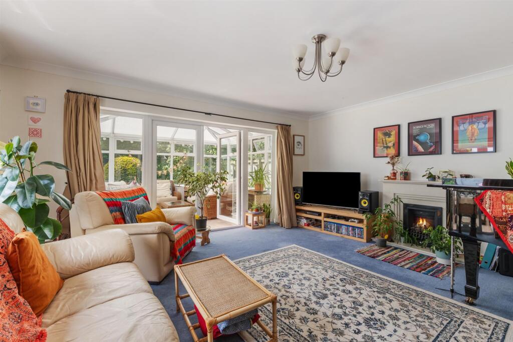 11 Fairwater Road Llandaff-21.jpg