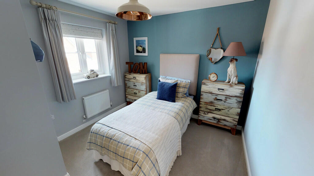 Llandow-4-bed-Bed...