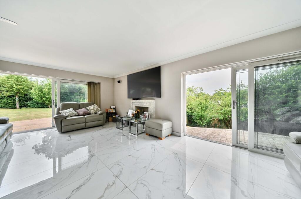 1296871-2-682dc79...