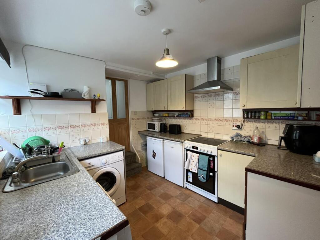 Kitchen 2