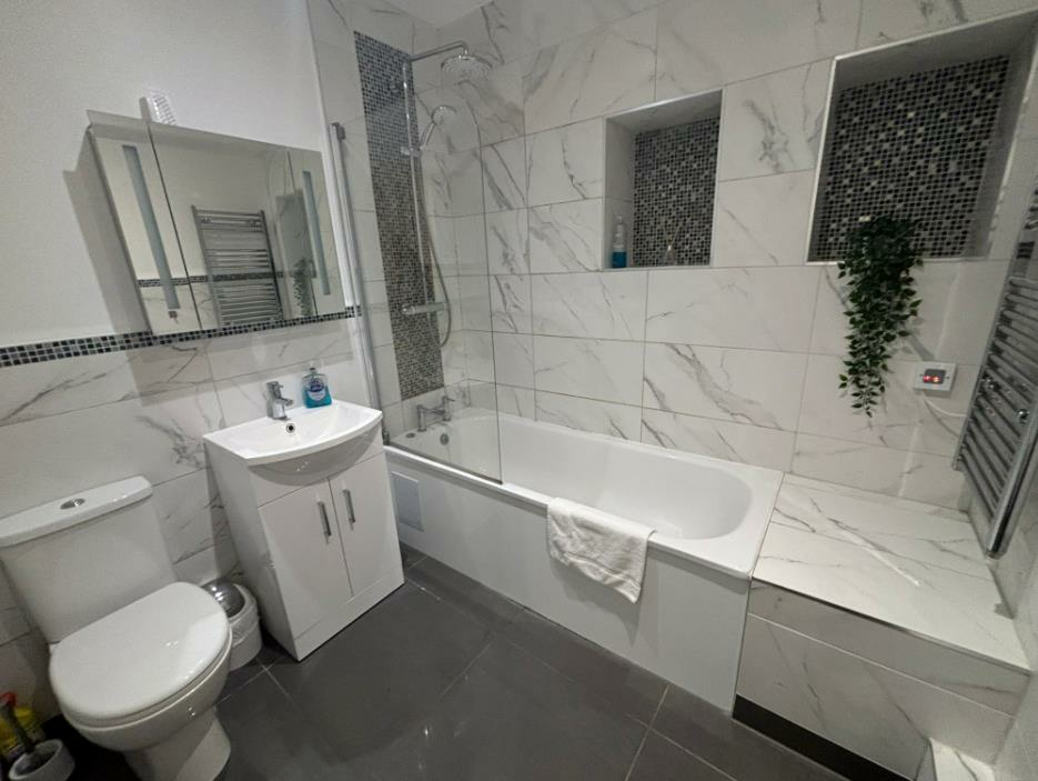 bathroom 2.png