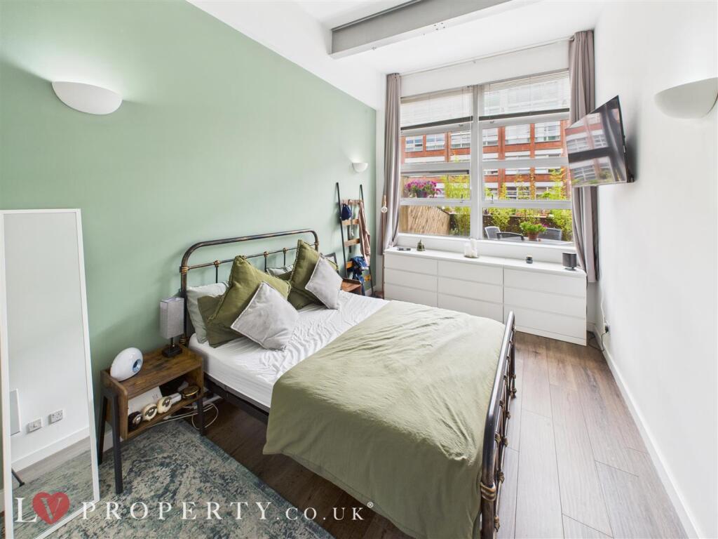 CAM05016G0-PR0090-ST