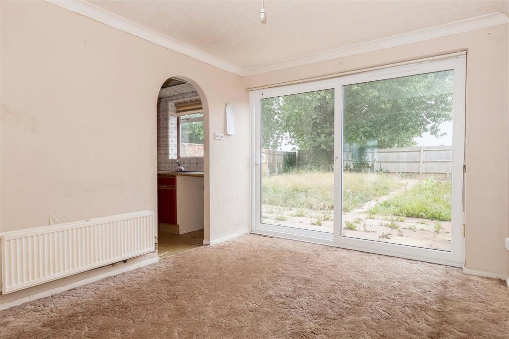 Willow Crescent_10.jpg