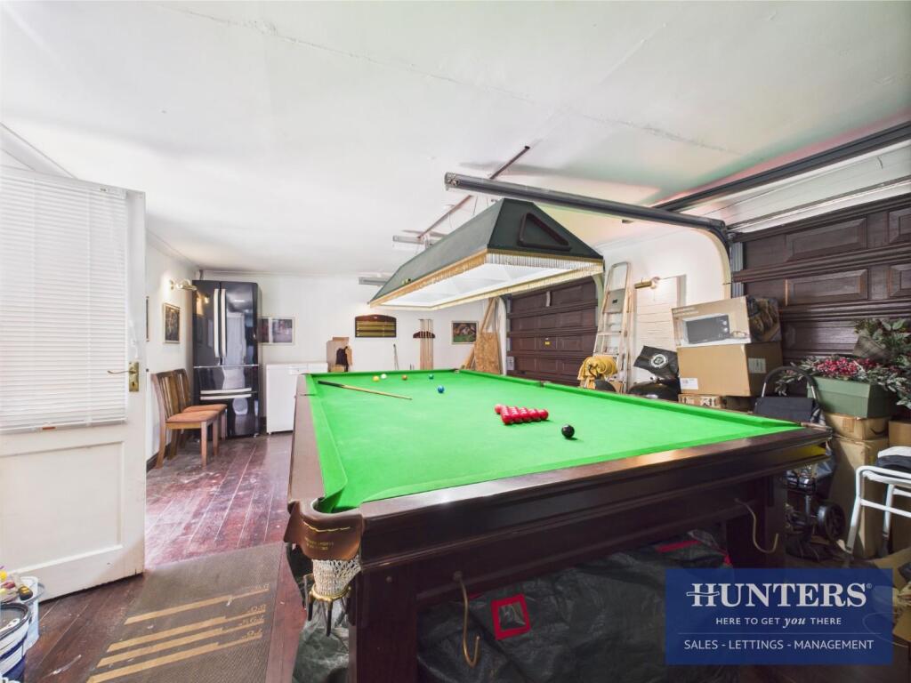 Billiard Room/Garage