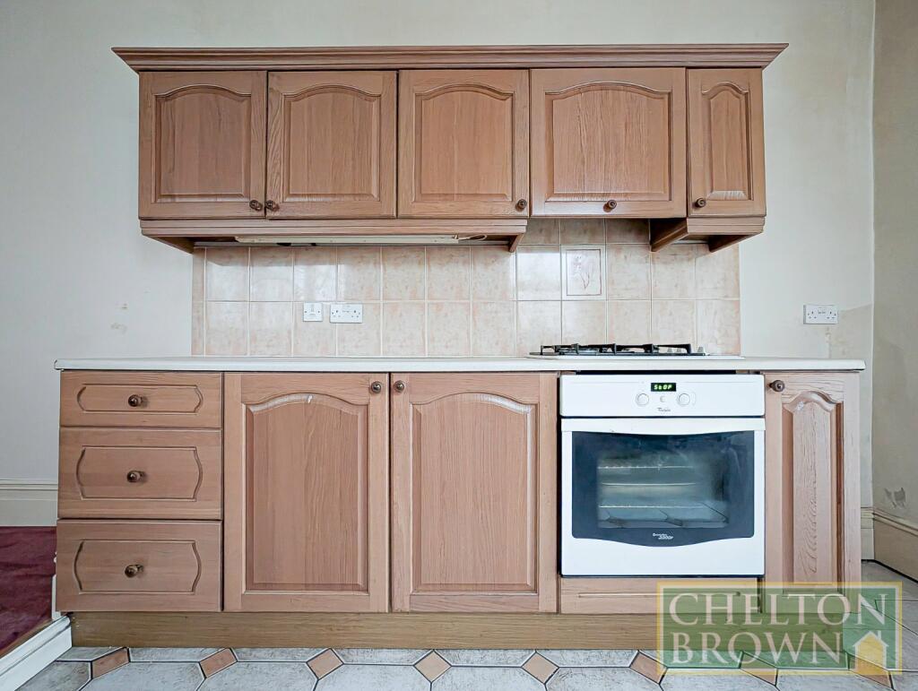 Kitchen &amp; Breakfast