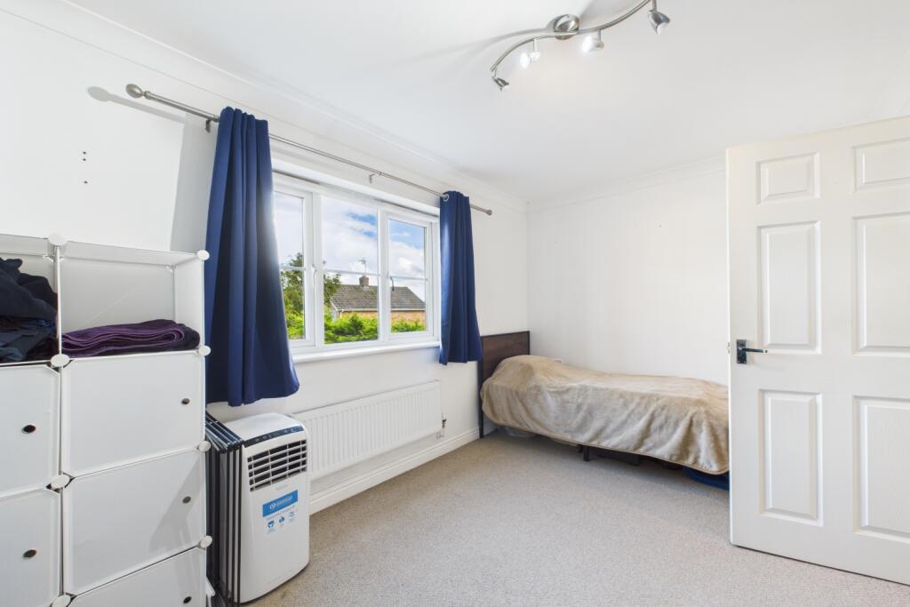 EweMove Spalding -  Finlay Close - Bedroom