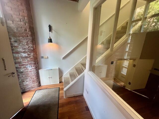 Ent Stairs T202505281058.jpg