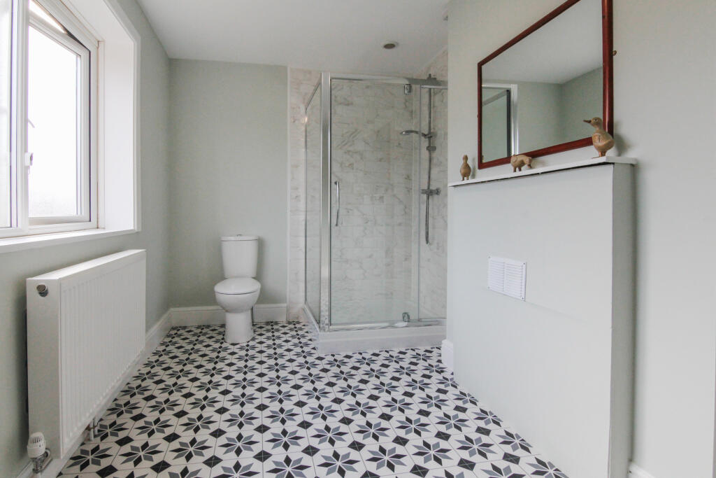 First Floor Communal Bathroom