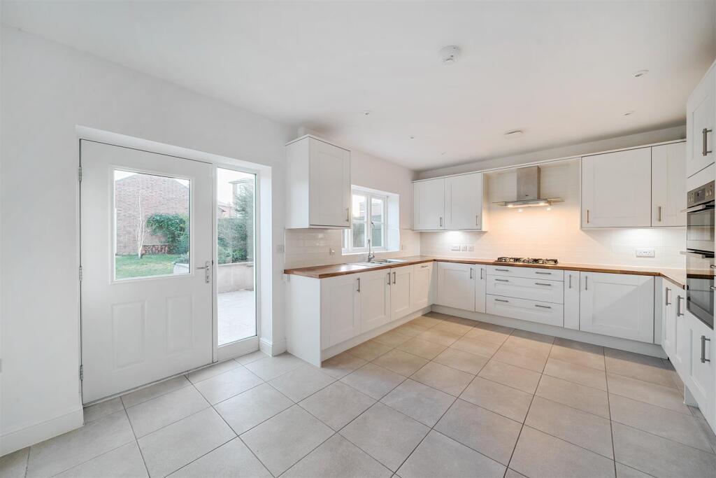 Dining/Kitchen