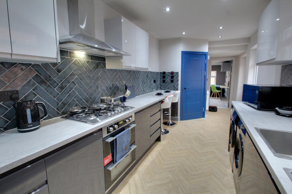 Main kitchen