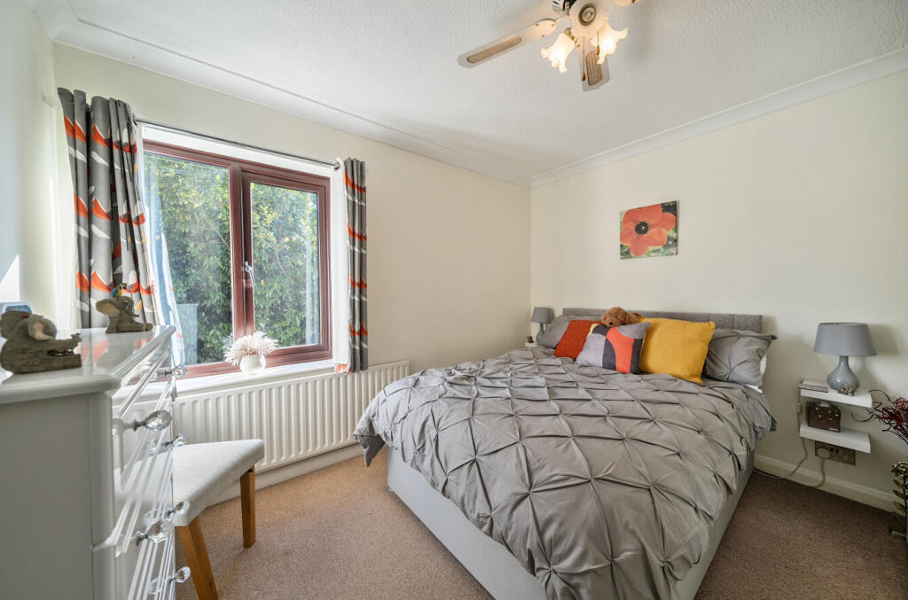 1356839-9-68cd740...