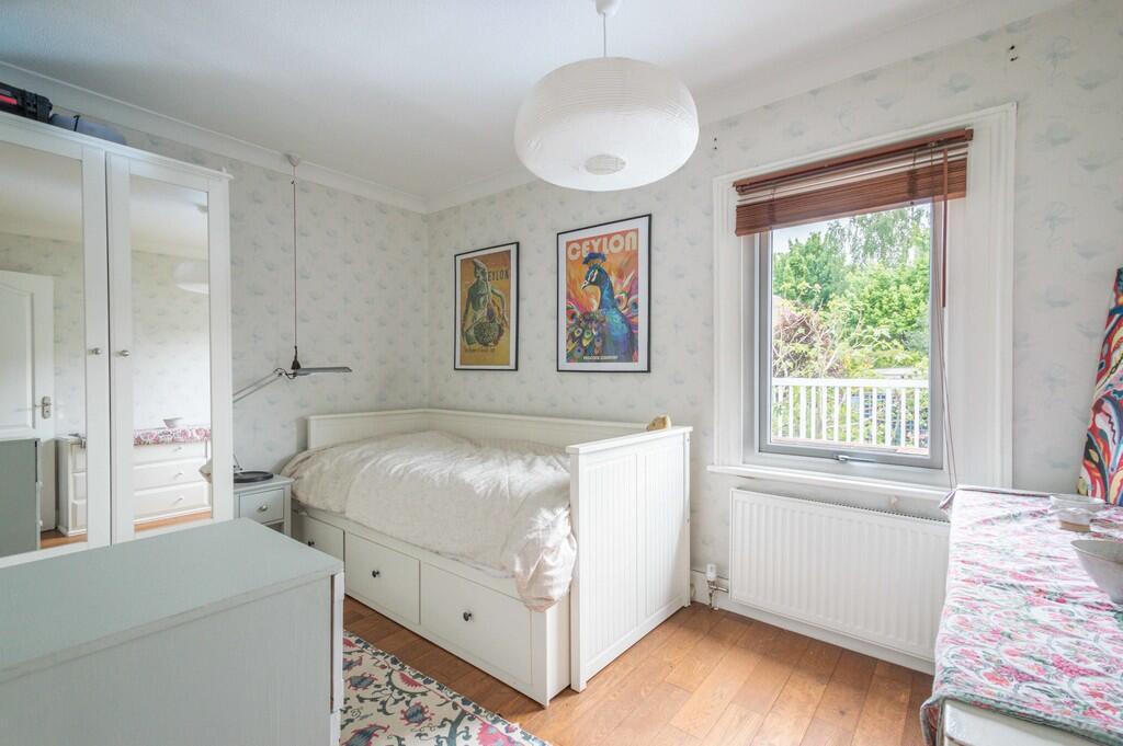 19-21 Cheveley Ro...