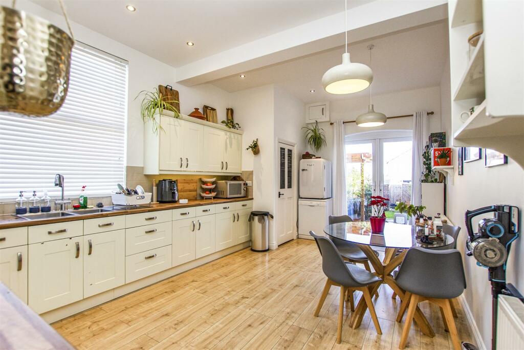 Kitchen/Breakfast Room