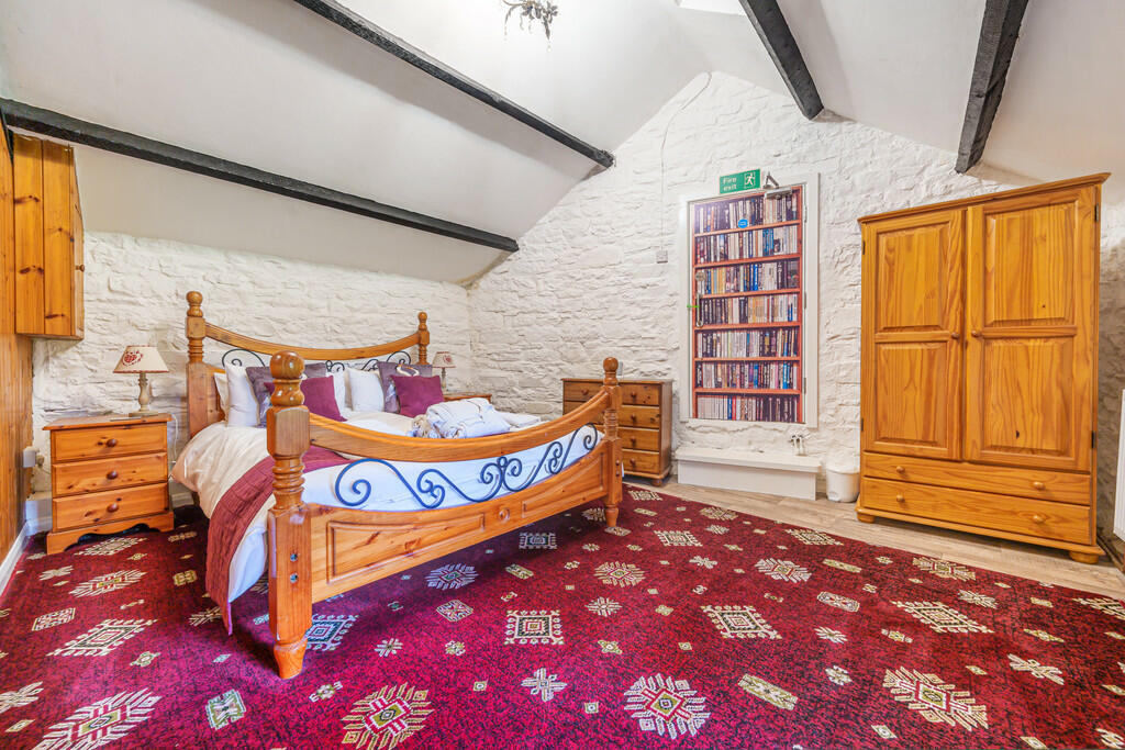 Heron Cottage Bed...