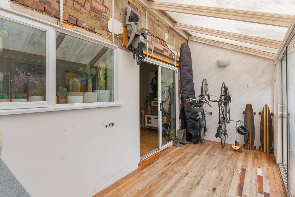 0S4RBN - Utility A.jpg