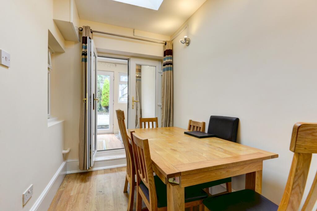 15 Stanley Road Dining Area