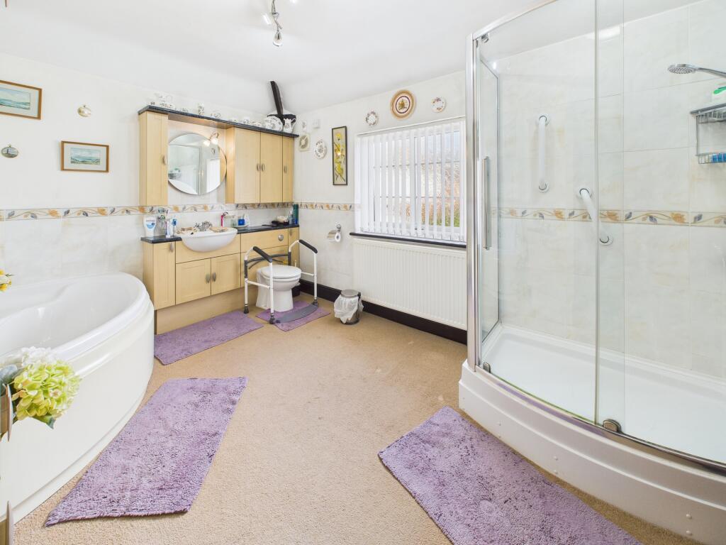 CAM05508G0-PR0108-STILL019