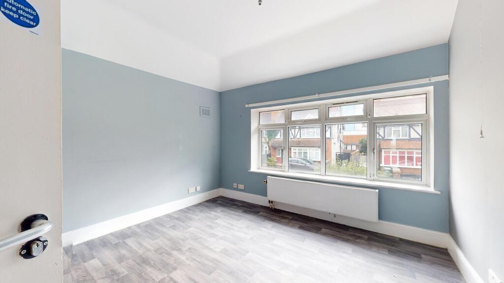 4 &amp; 6 Rosswood Gardens, Wallington SM6 8QZ