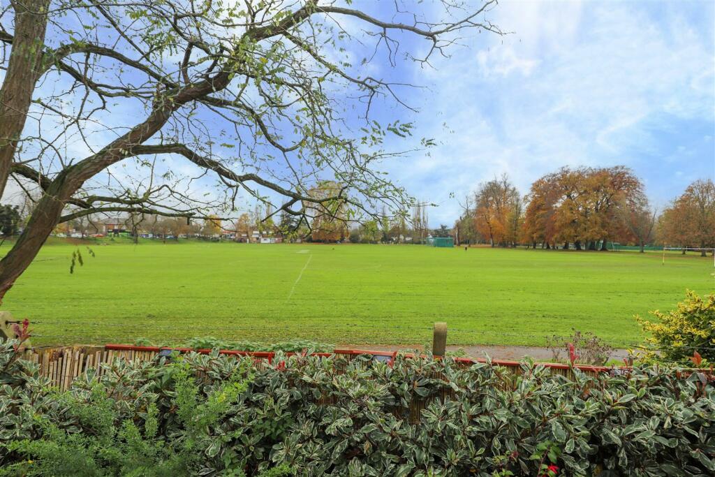 Cowley Park