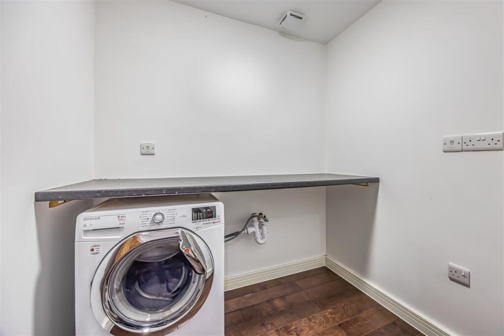 Apartment B, Clearwater Apartments, South Parade, 