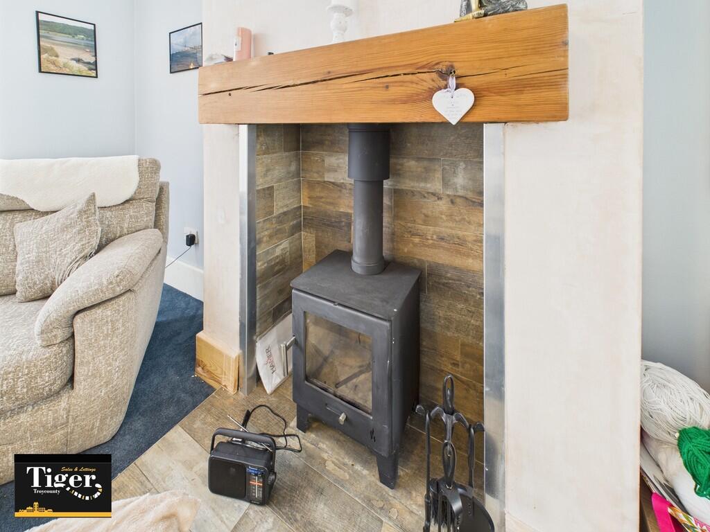 CAM02176G0-PR0627...