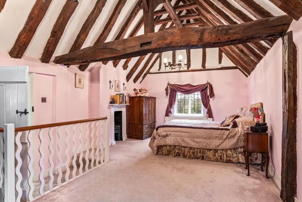 bed 1.1.jpg