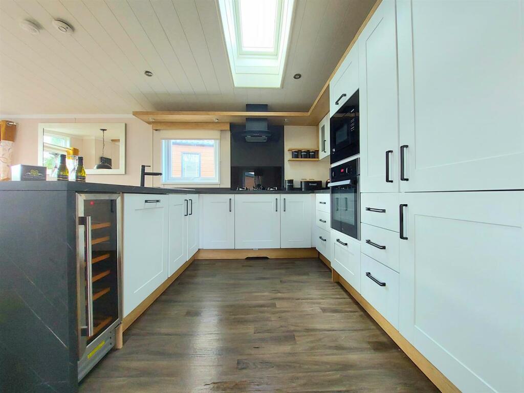 WhatsApp Image 2023-03-10 at 14.07.13.jpeg