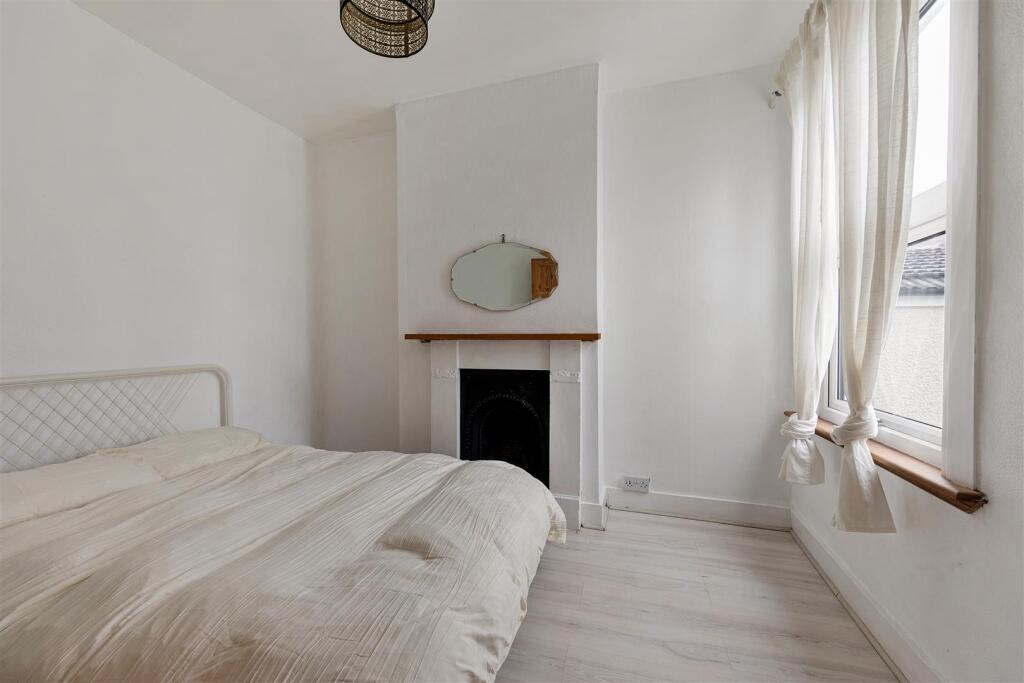 Geere Road E15
