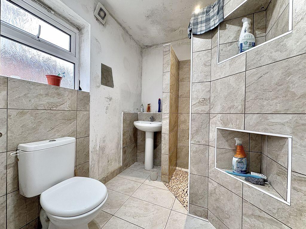 DOWNSTAIRS SHOWER ROOM