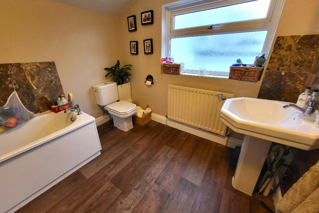Mezz. Bathroom 
