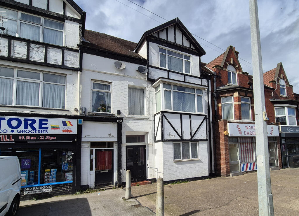 4 Bedroom Mid Terrace House - For Sale by Auction