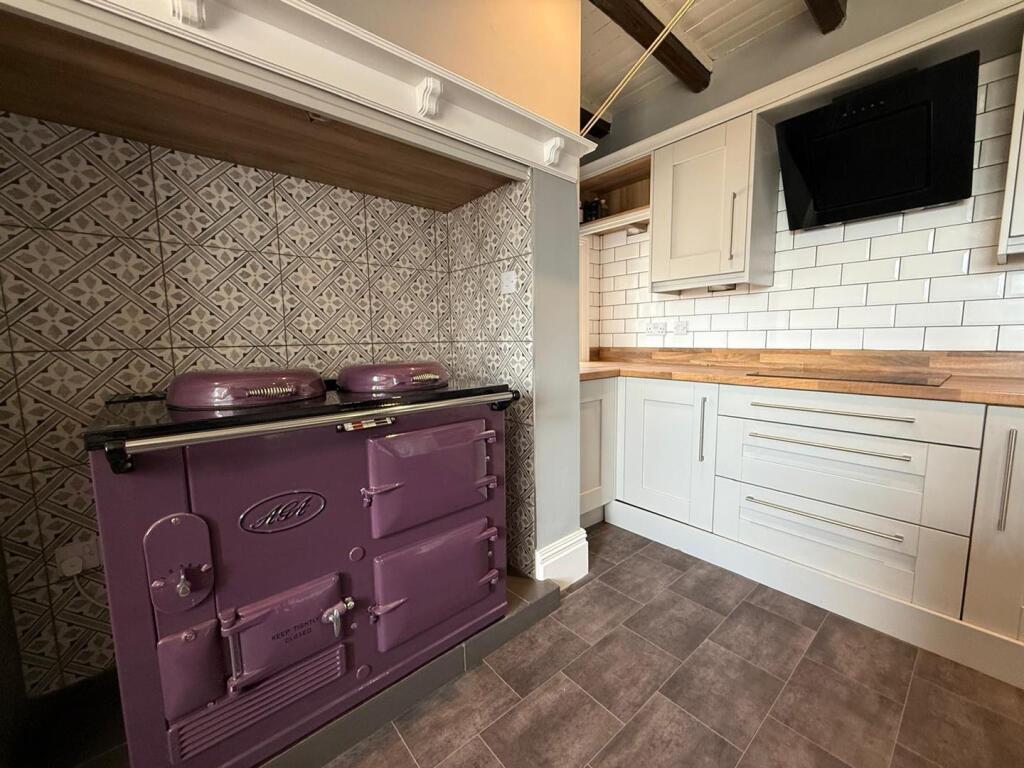 Farmhouse Style Kitchen