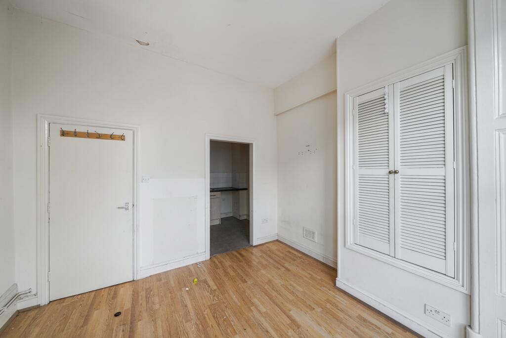 Flat B 164 Coldharbour Lane, London, SE5 9QH