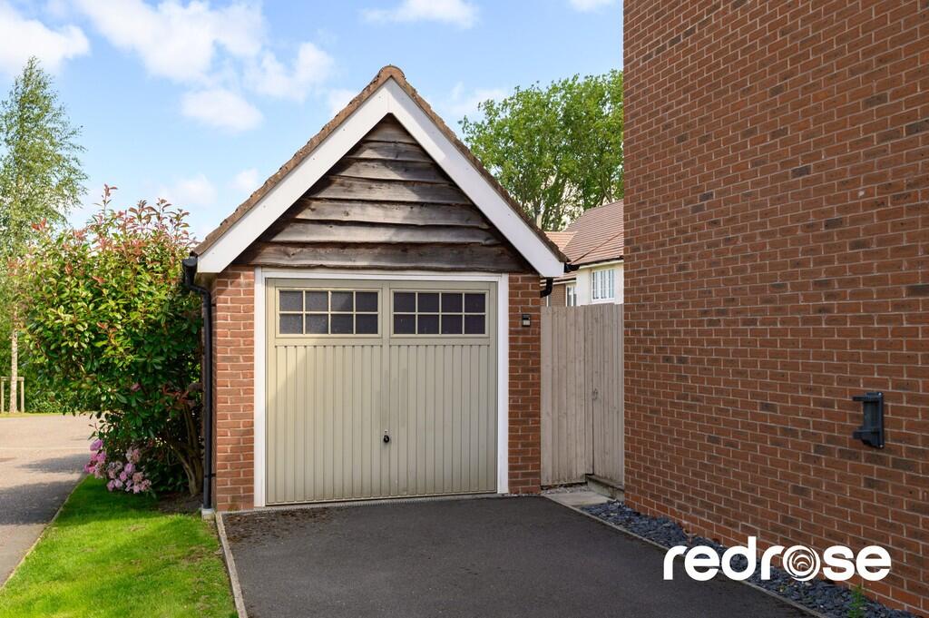 web_57 Whitley Dr...