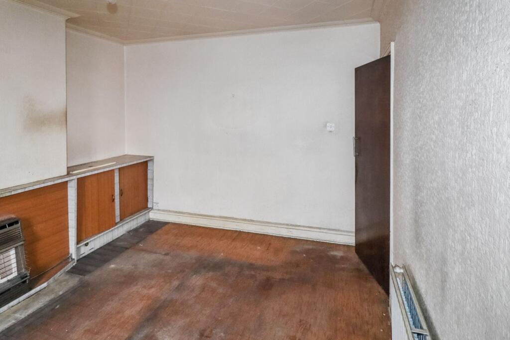 87 Lilycroft Road, Bradford, BD9 5AH