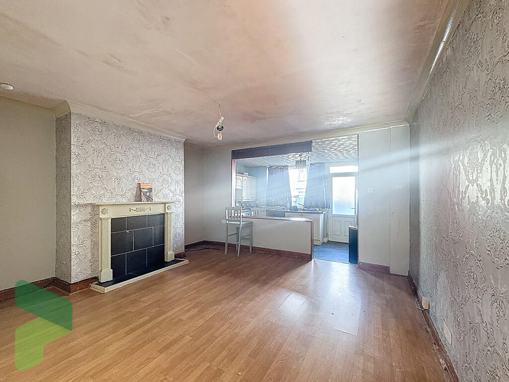 Living room/dinin...