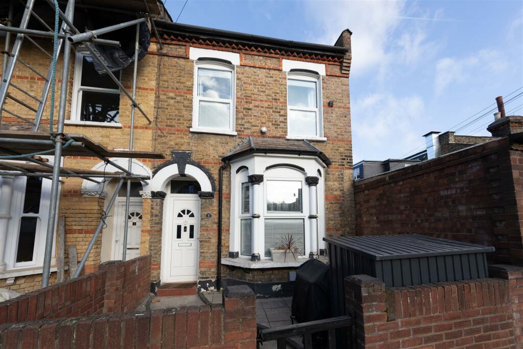 Etchingham Road E15