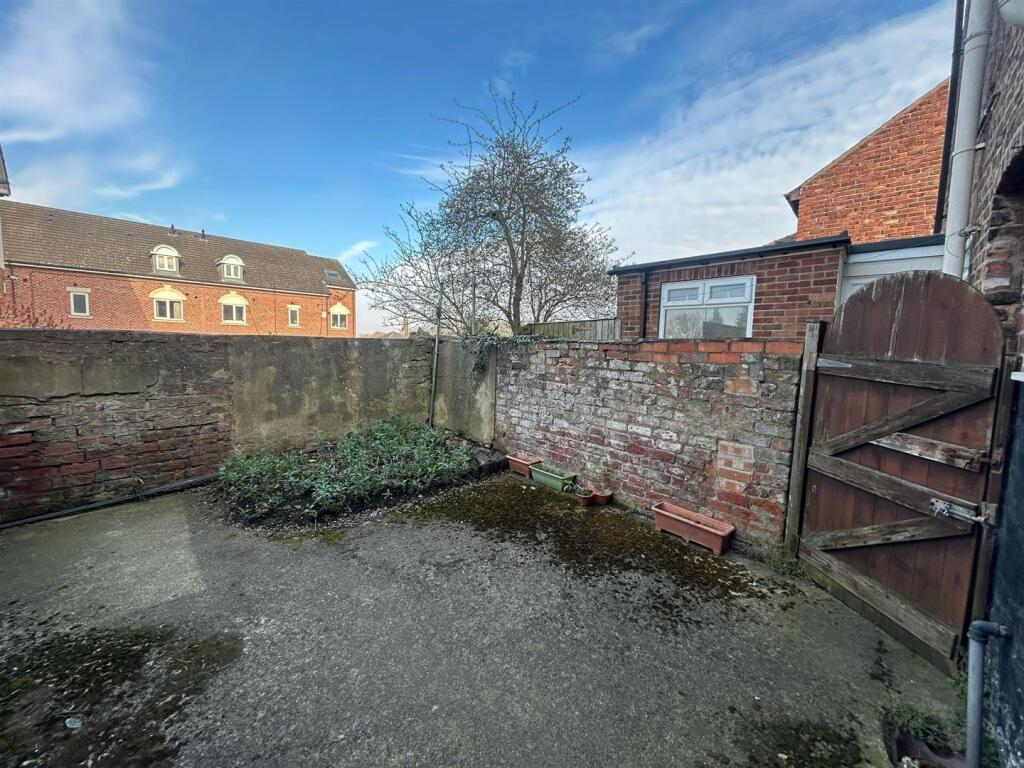 Rear Courtyard 1.jpg