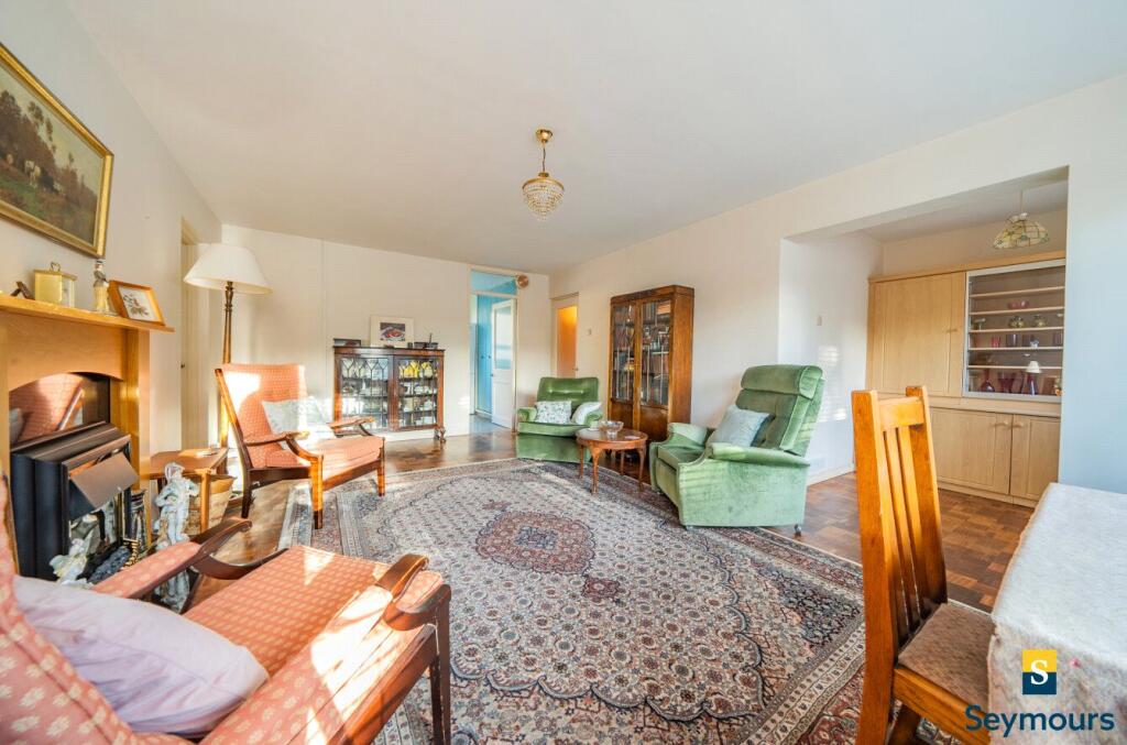 Living/Dining Room
