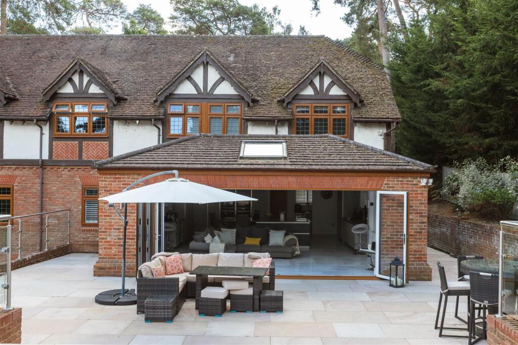 11 Pine Coombe-41.jpg