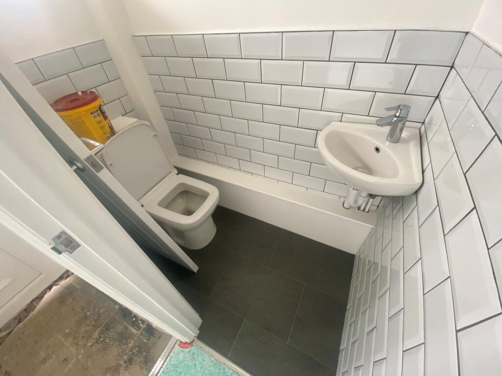 Cloakroom/wc