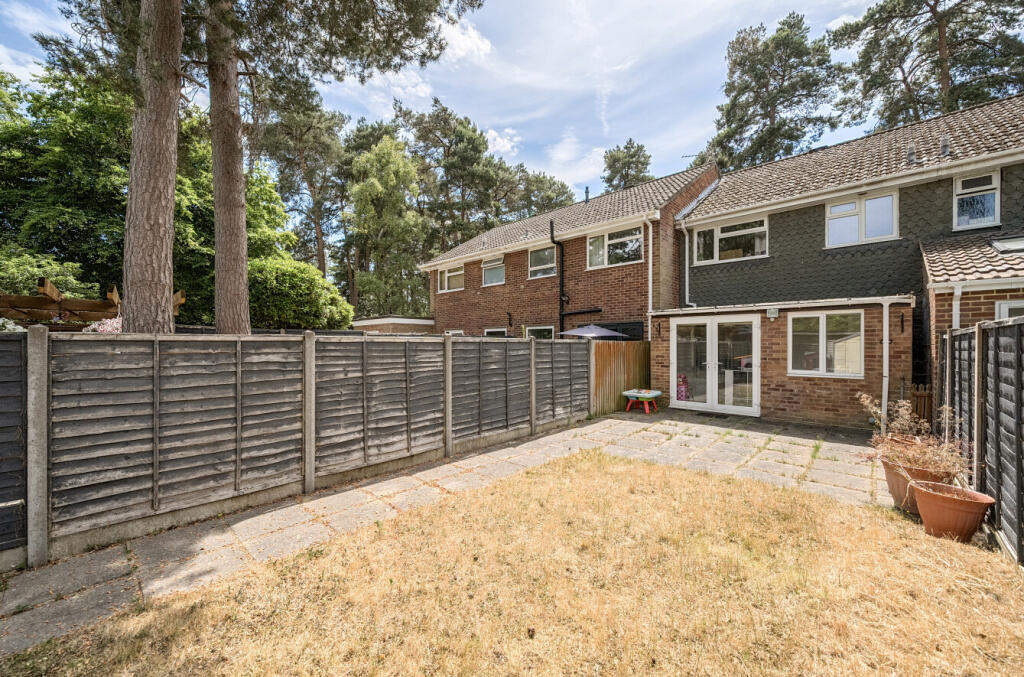 1318380-7-6863d89...