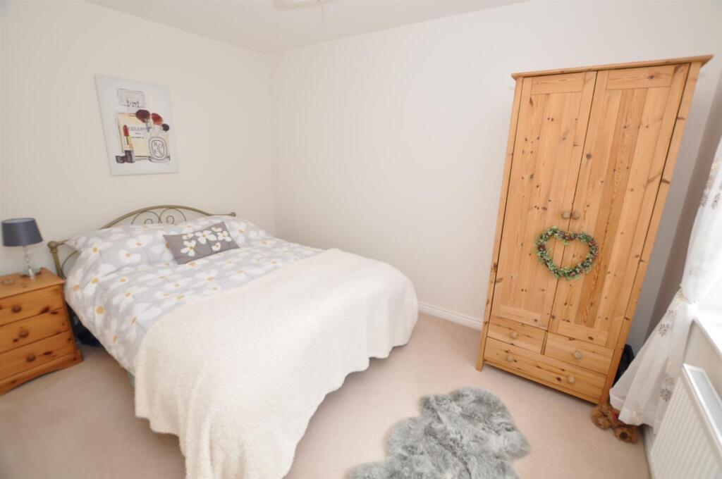 Front Bedroom 1: