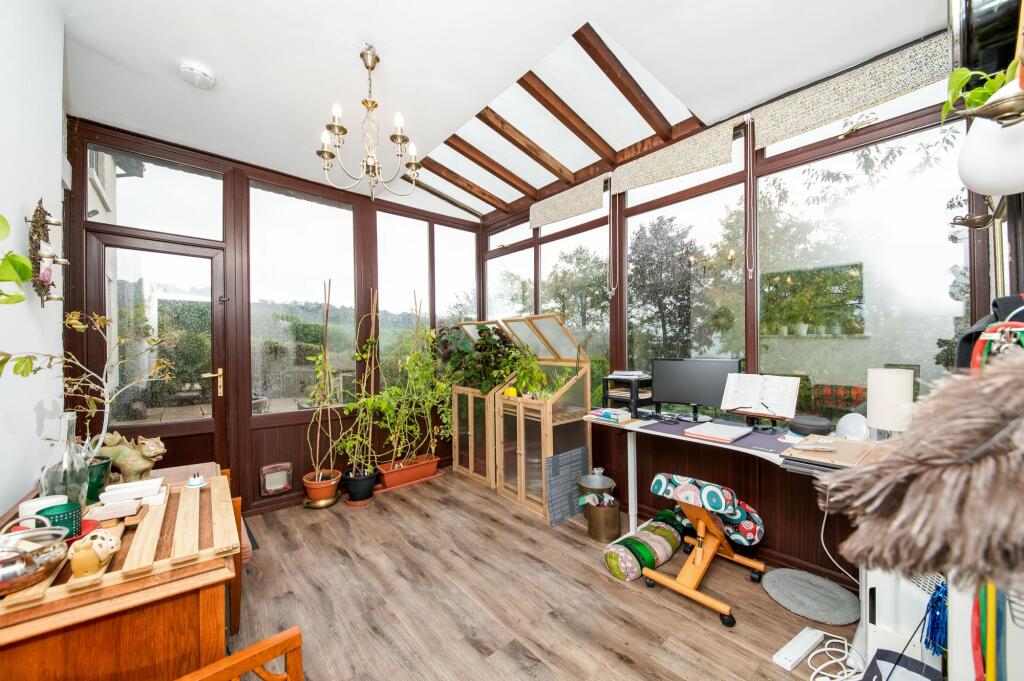 GARDEN ROOM