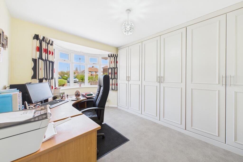 CAM03162G0-PR0239-STILL002