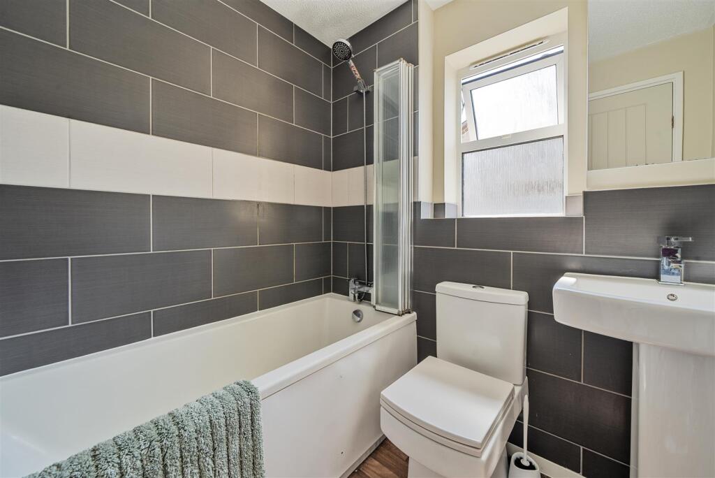 Fernbank Bathroom.jpg