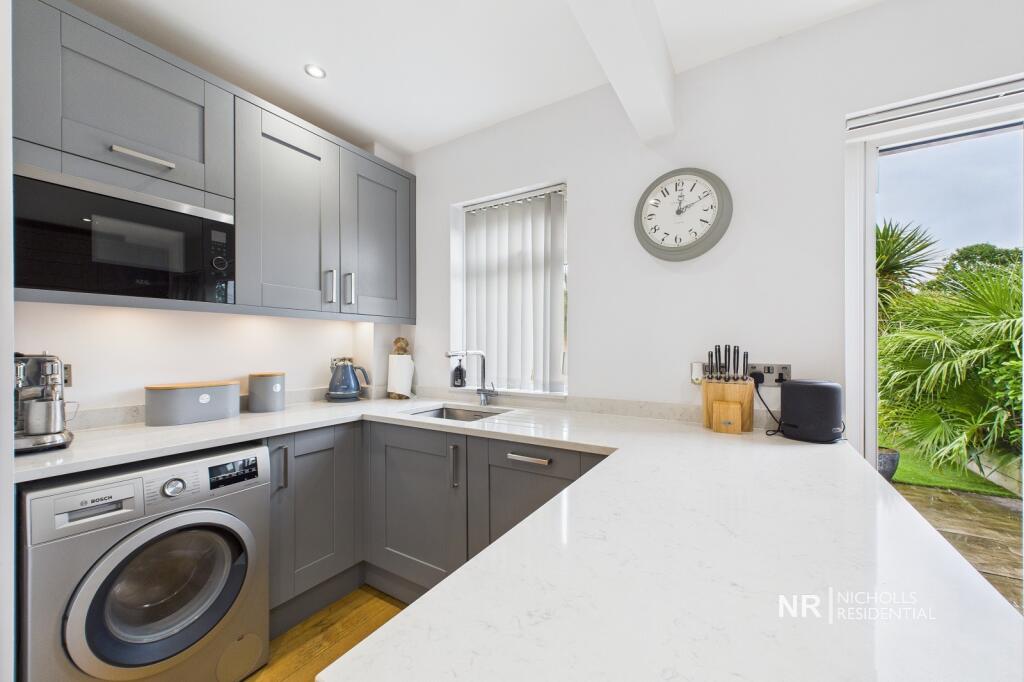 Kitchen/Breakfast Room 3