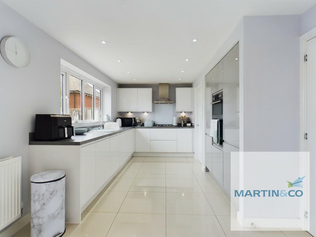 CAM03663G0-PR0027...