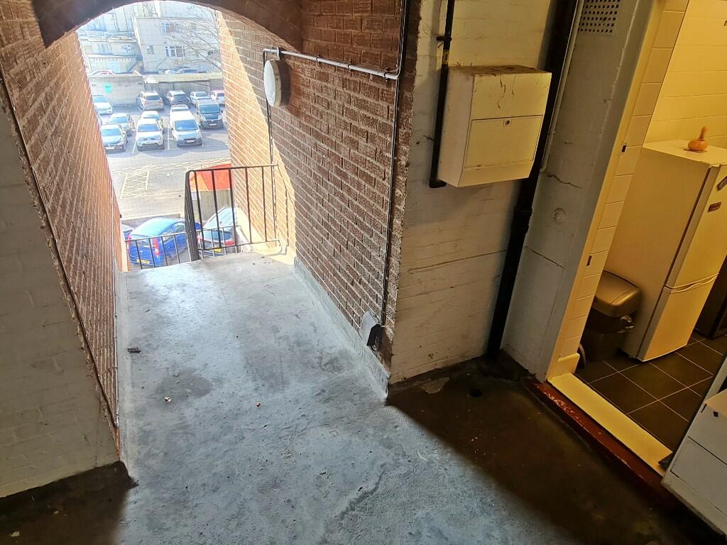 Door to Service C'Yd